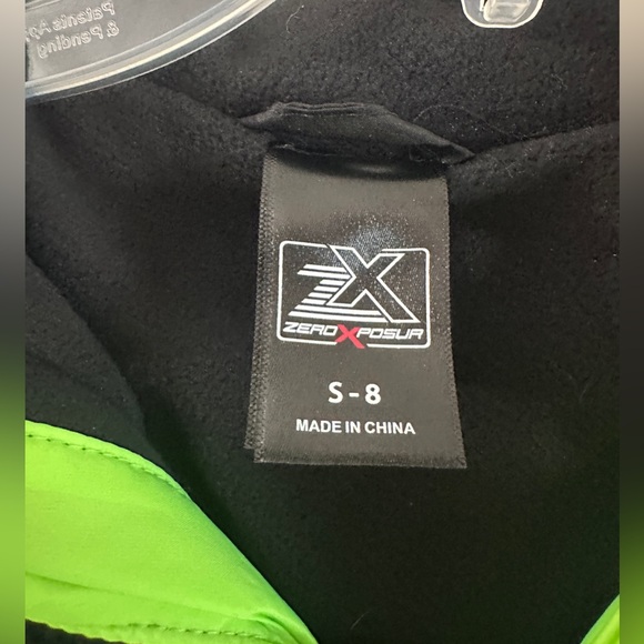 ZeroXposur Black and Bright Green boys winter coat - Picture 3 of 7